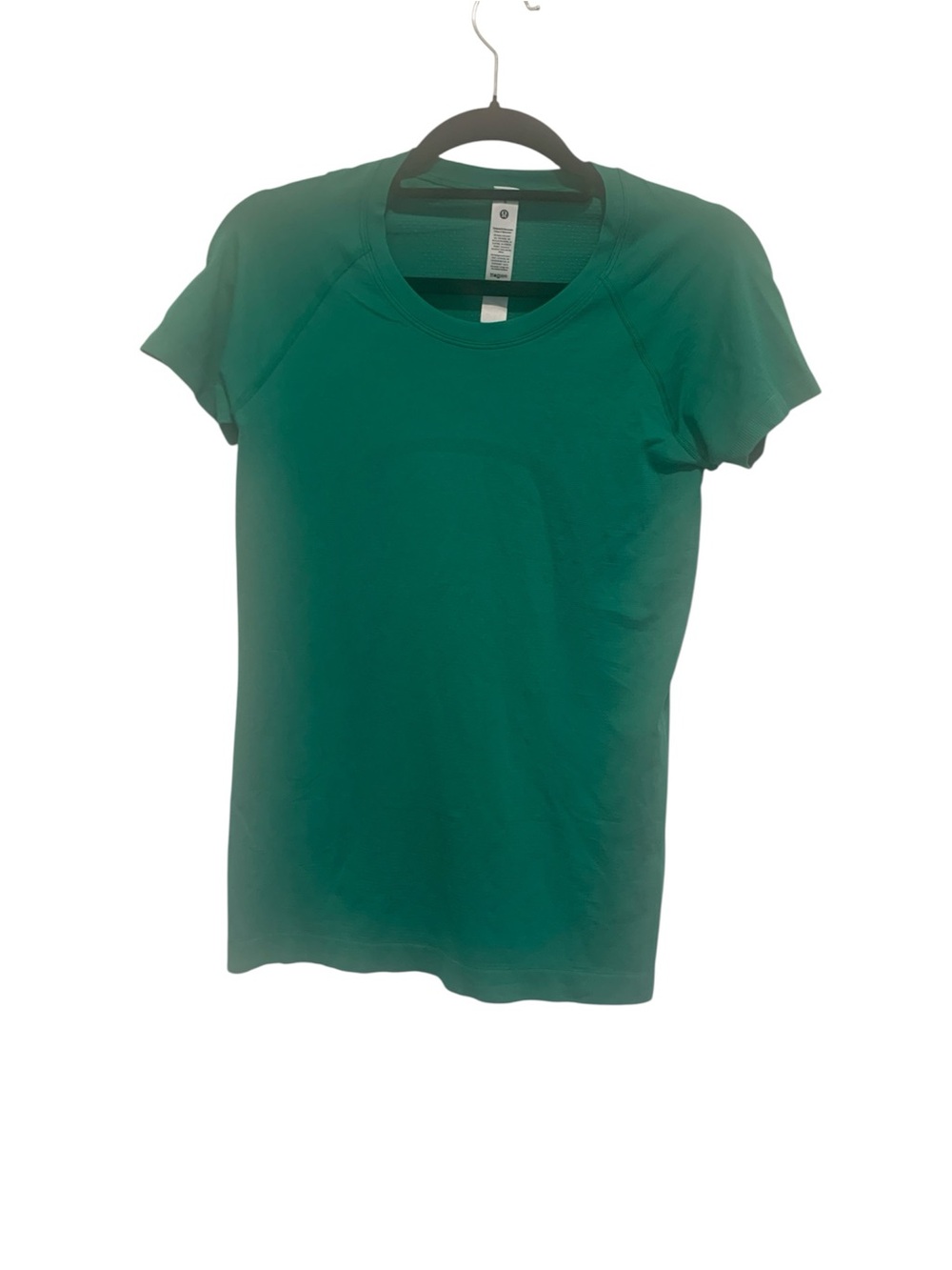 39. NWT Lululemon swiftly tech short sleeve Size 8